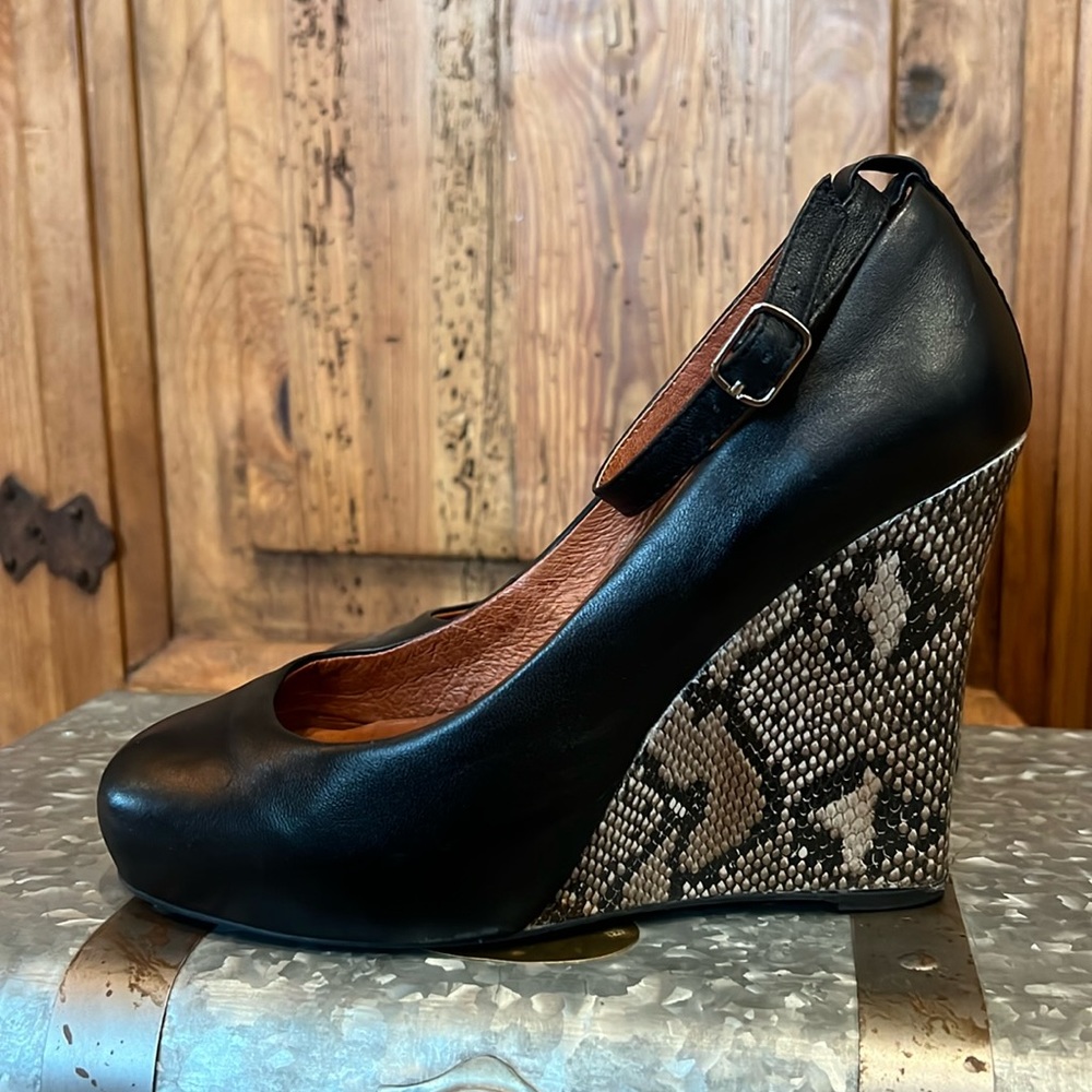 JEFFREY CAMPBELL Black Leather Snake Print Wedge Heel w/ Ankle Strap 7 M - Picture 2 of 6